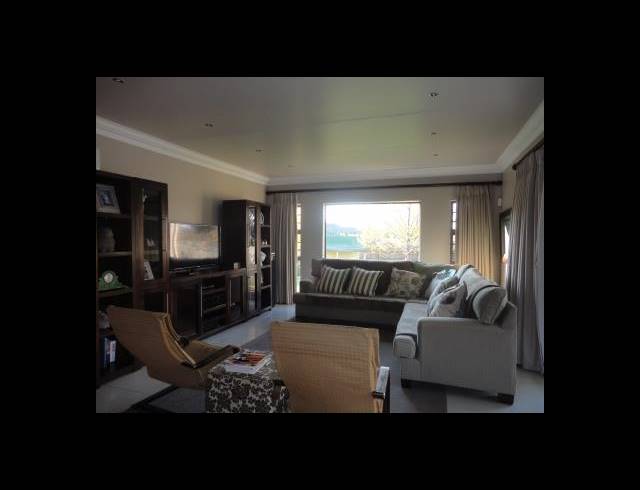 5 BEDROOM HOUSE FOR SALE IN LADYBRAND